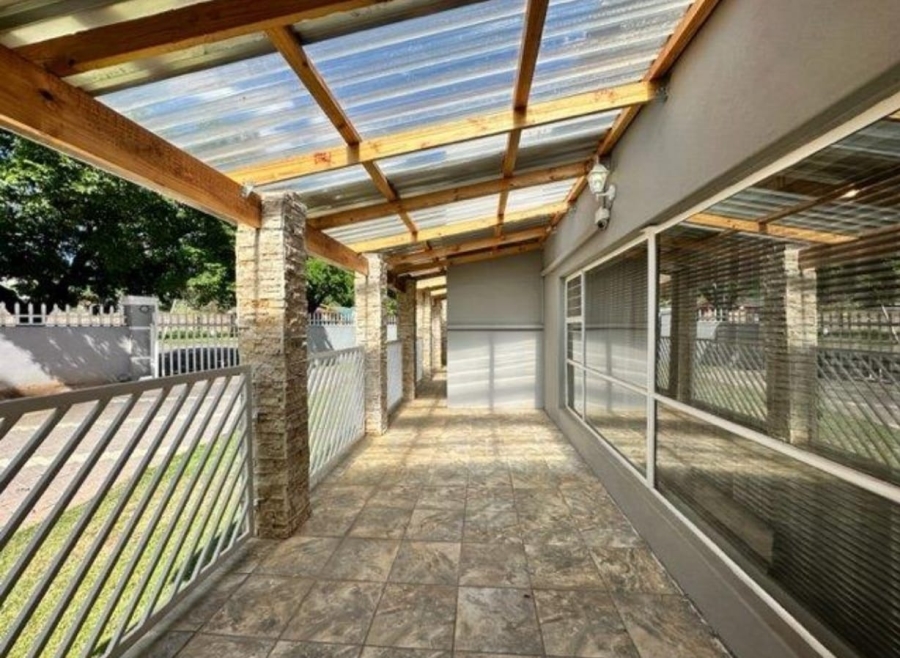 4 Bedroom Property for Sale in Baillie Park North West